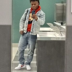 Meet your Posher, Derisma